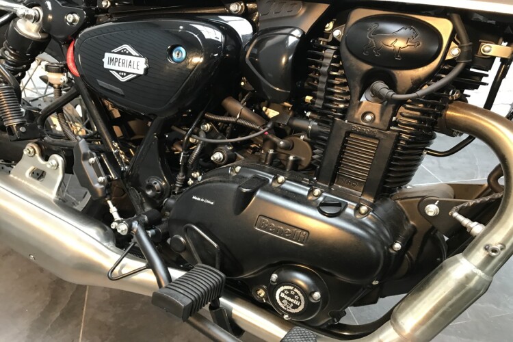 BENELLI IMPERIALE 400