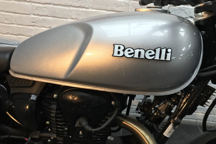 BENELLI IMPERIALE 400