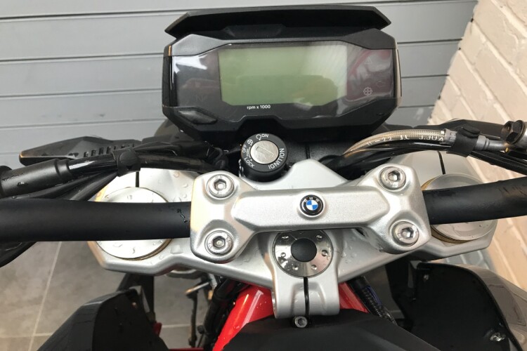 BMW G 310 R