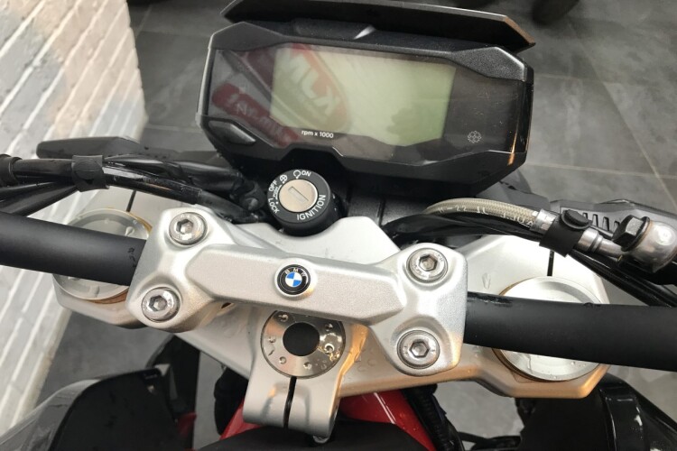BMW G 310 R
