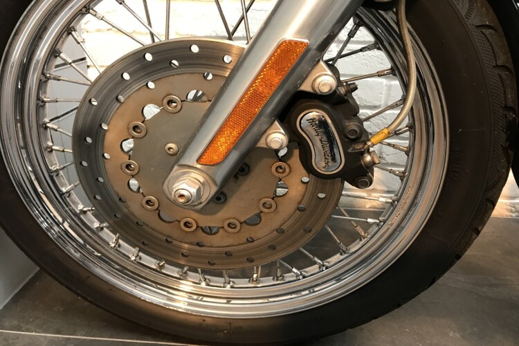 HARLEY-DAVIDSON SUPERGLIDE