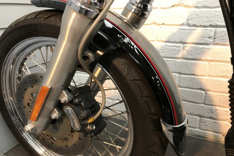 HARLEY-DAVIDSON SUPERGLIDE