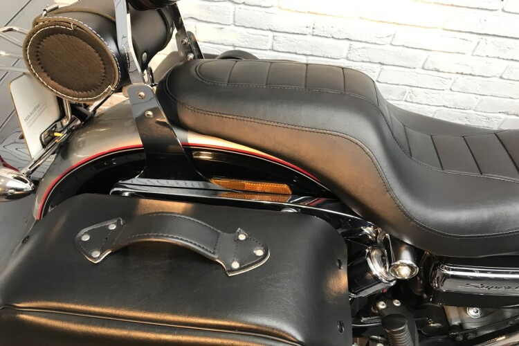 HARLEY-DAVIDSON SUPERGLIDE