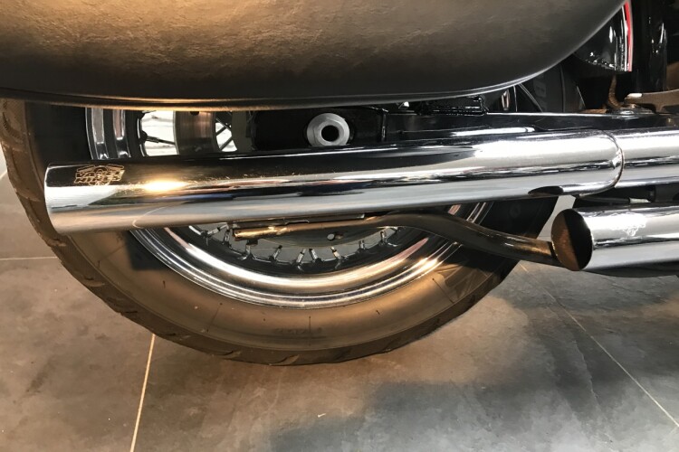 HARLEY-DAVIDSON SUPERGLIDE