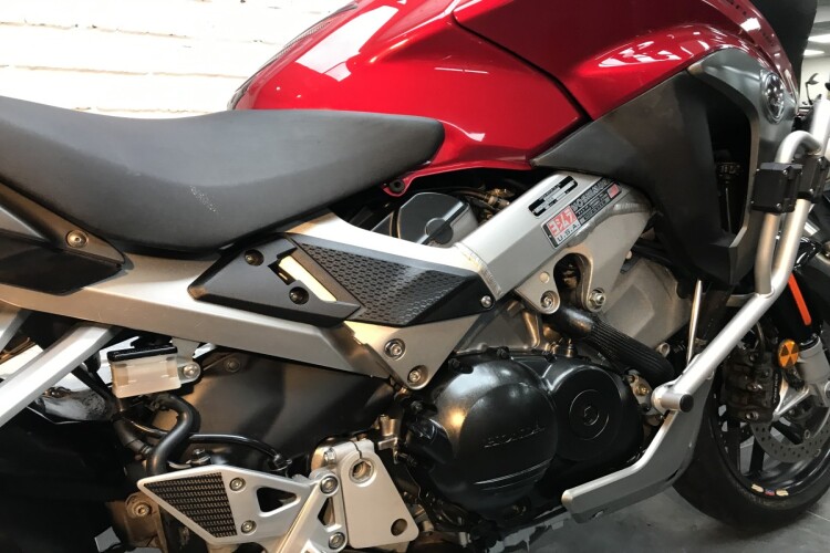 HONDA VFR800X CROSSRUNNER