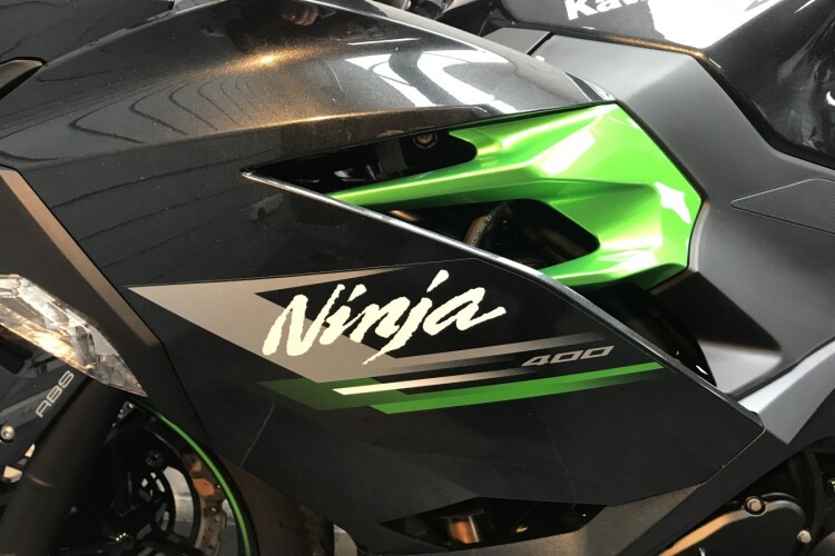 KAWASAKI NINJA 400