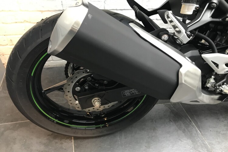 KAWASAKI NINJA 400