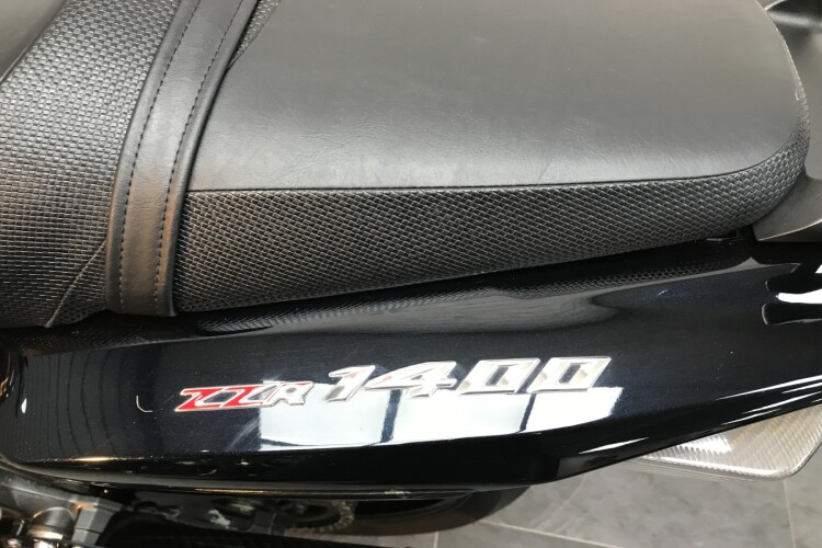 KAWASAKI ZZR1400