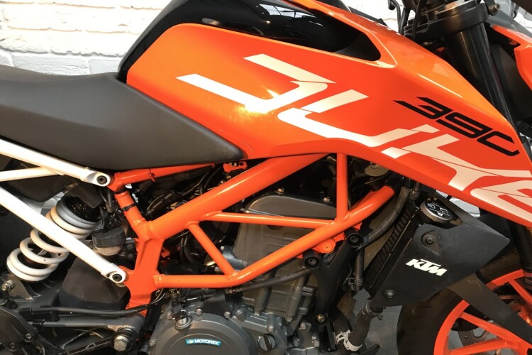 KTM 390 DUKE