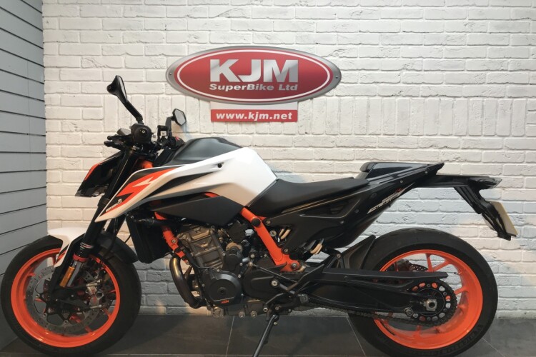 KTM 890 DUKE