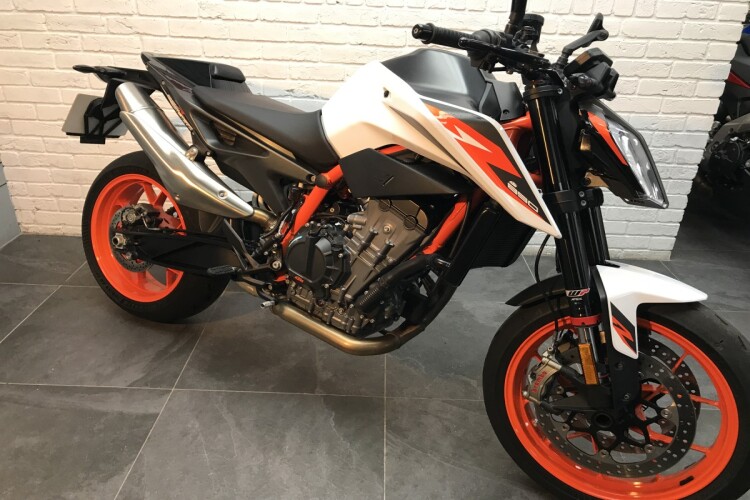 KTM 890 DUKE