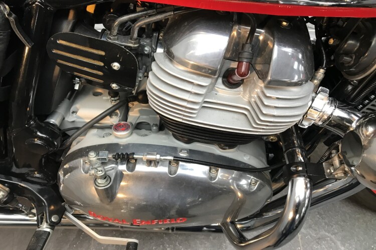 ROYAL ENFIELD INTERCEPTOR INT 650 TWIN