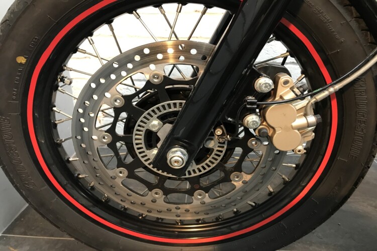 ROYAL ENFIELD INTERCEPTOR INT 650 TWIN