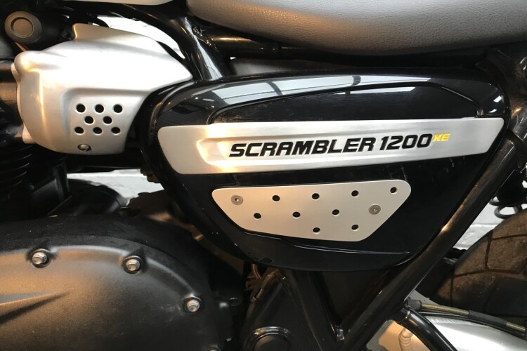 TRIUMPH SCRAMBLER 1200