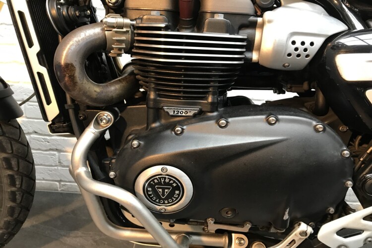 TRIUMPH SCRAMBLER 1200