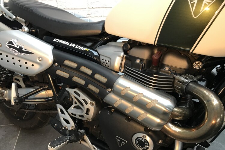 TRIUMPH SCRAMBLER 1200