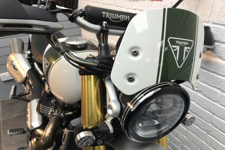 TRIUMPH SCRAMBLER 1200