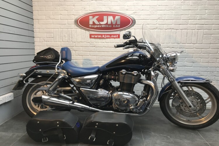 TRIUMPH THUNDERBIRD 1600