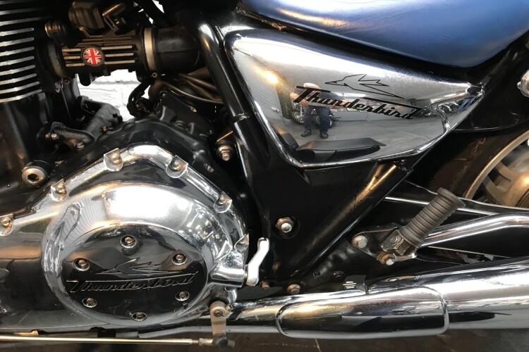 TRIUMPH THUNDERBIRD 1600