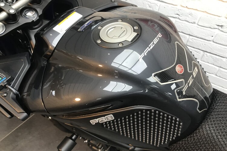 YAMAHA FAZER FZ8