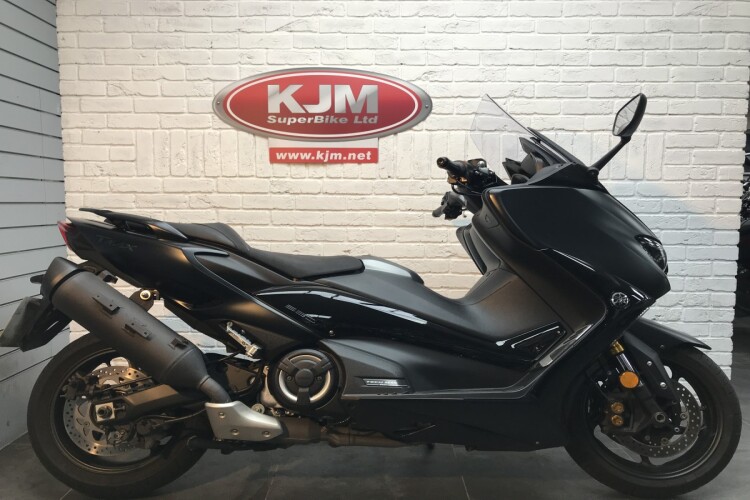 YAMAHA TMAX 530