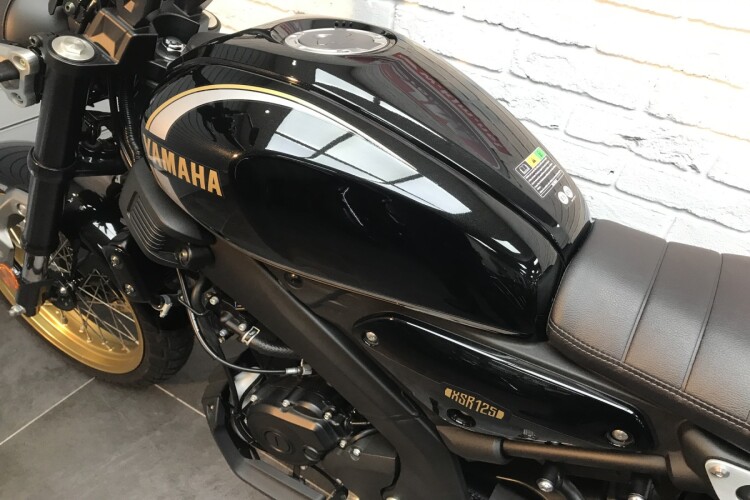 YAMAHA XSR125