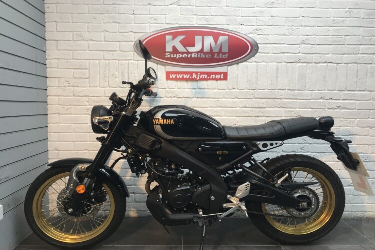 YAMAHA XSR125