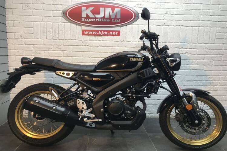 YAMAHA XSR125