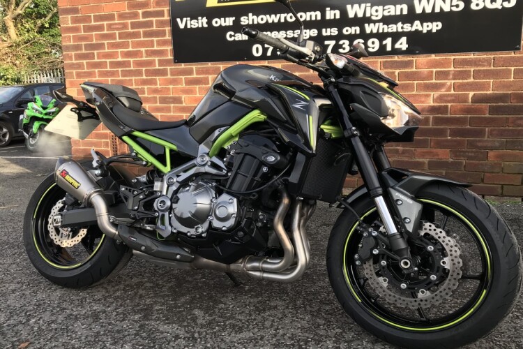 KAWASAKI Z900
