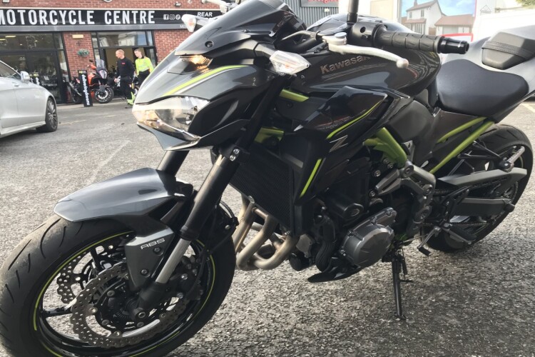 KAWASAKI Z900