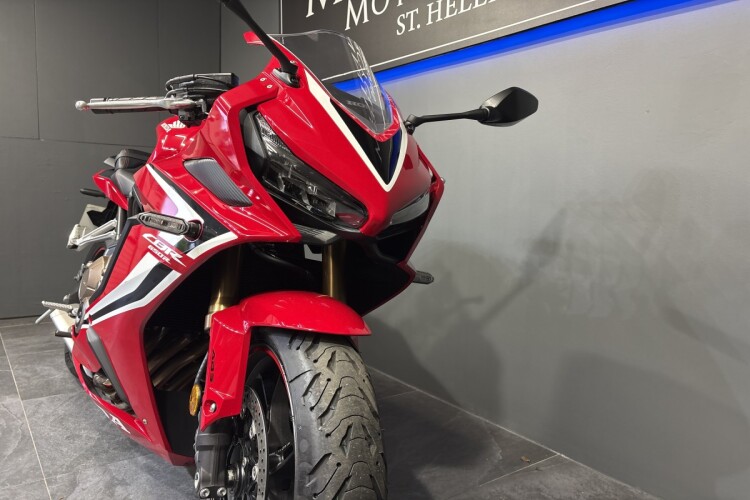 HONDA CBR650R