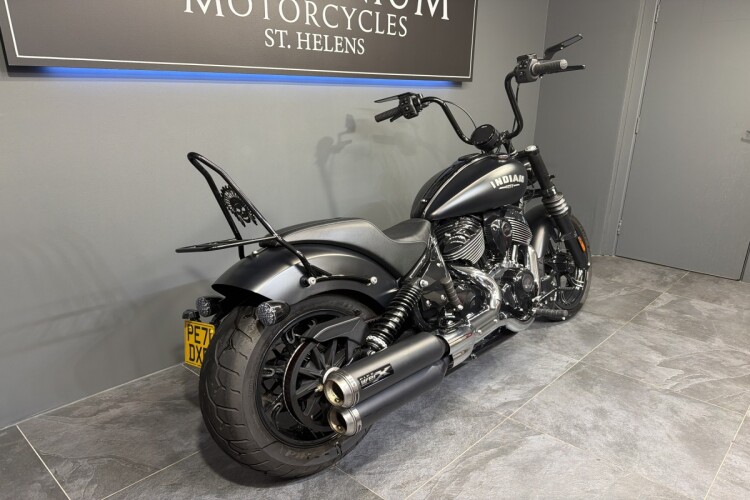 INDIAN CHIEFTAIN DARK HORSE