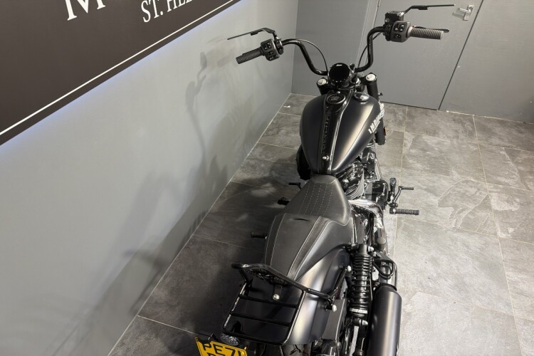 INDIAN CHIEFTAIN DARK HORSE