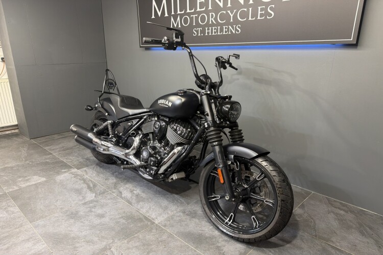 INDIAN CHIEFTAIN DARK HORSE