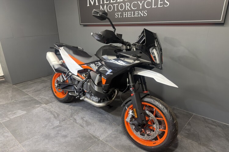 KTM 890 SMT