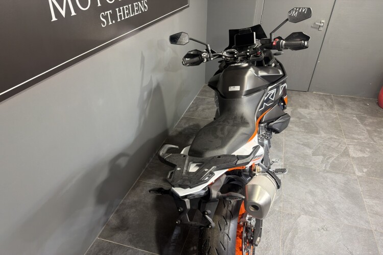 KTM 890 SMT