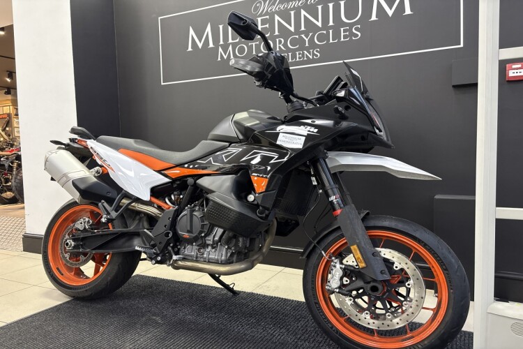KTM 890 SMT