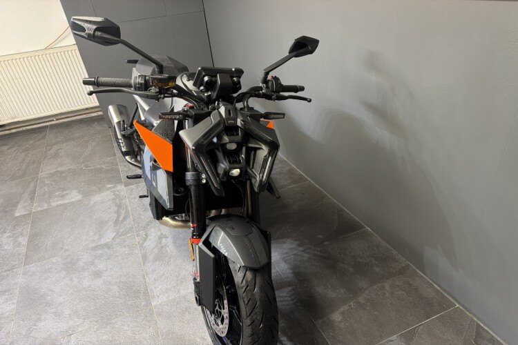 KTM 990 DUKE