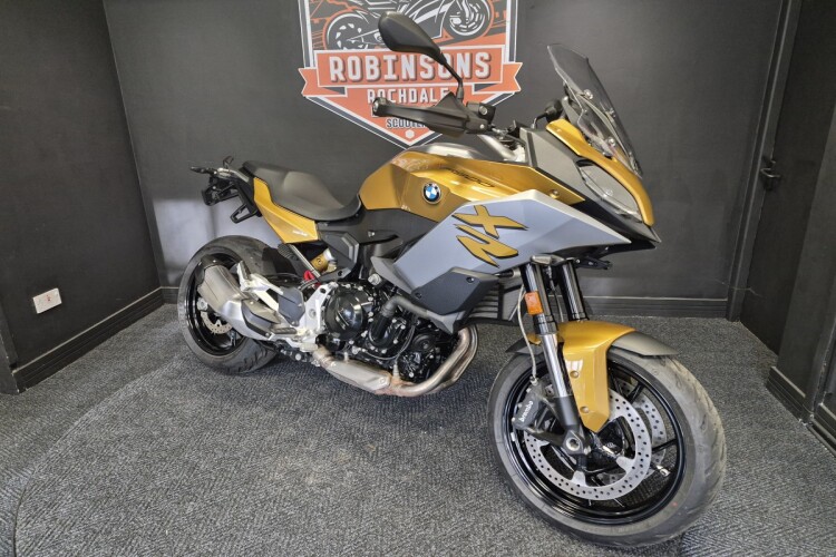 BMW F900 XR