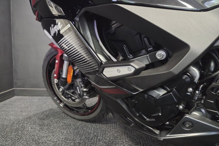 KAWASAKI NINJA 1000SX