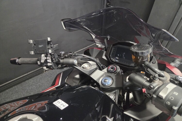 KAWASAKI NINJA 1000SX