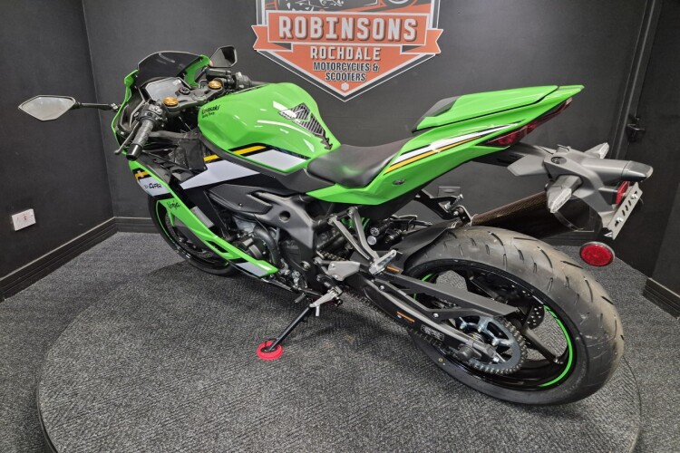 KAWASAKI NINJA ZX-4RR