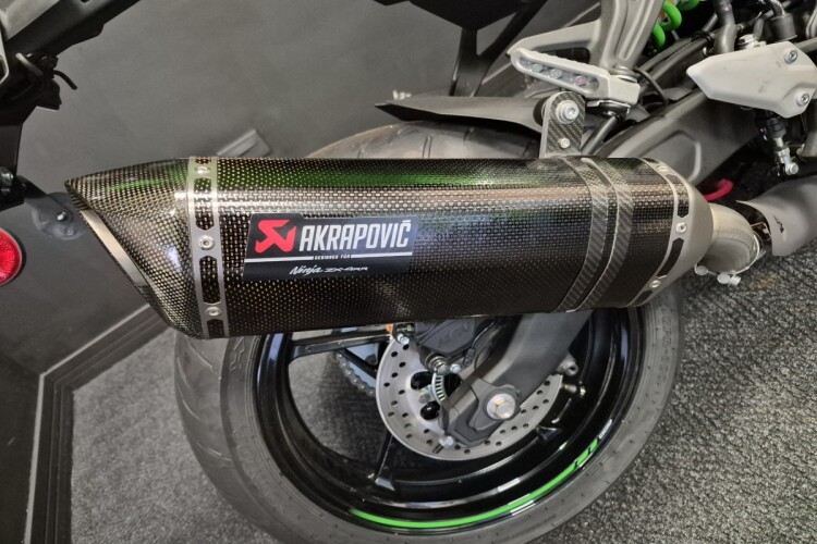 KAWASAKI NINJA ZX-4RR