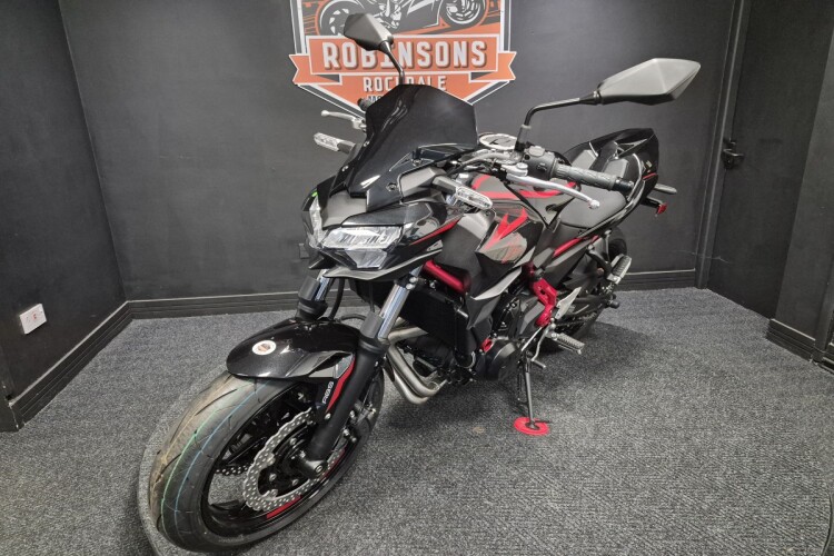 KAWASAKI Z650