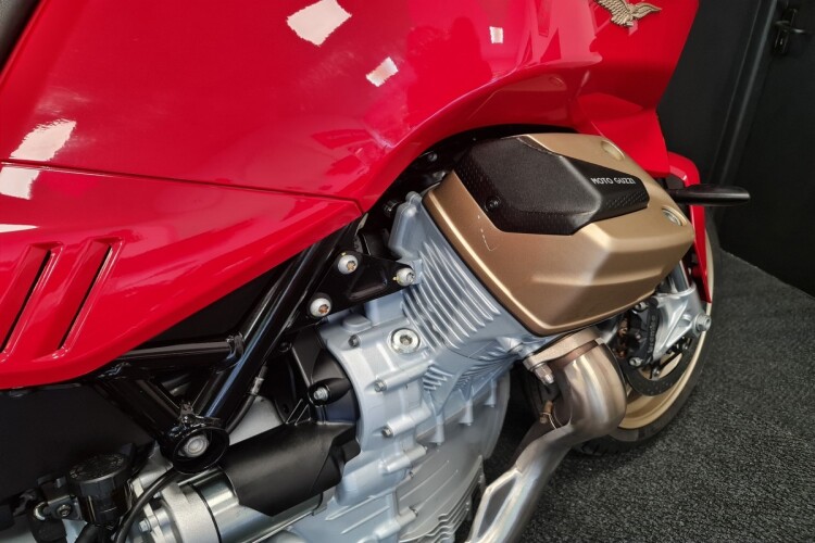 MOTO GUZZI V100 MANDELLO