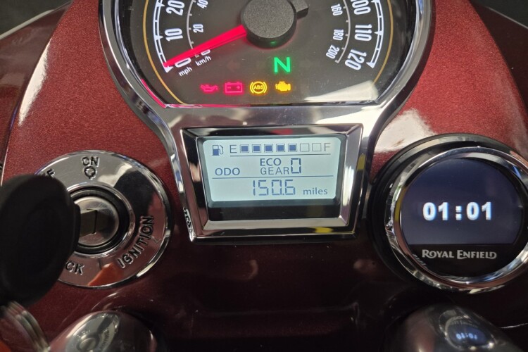 ROYAL ENFIELD CLASSIC 650