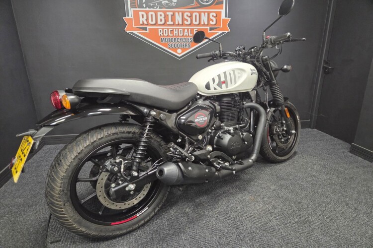 ROYAL ENFIELD HUNTER 350