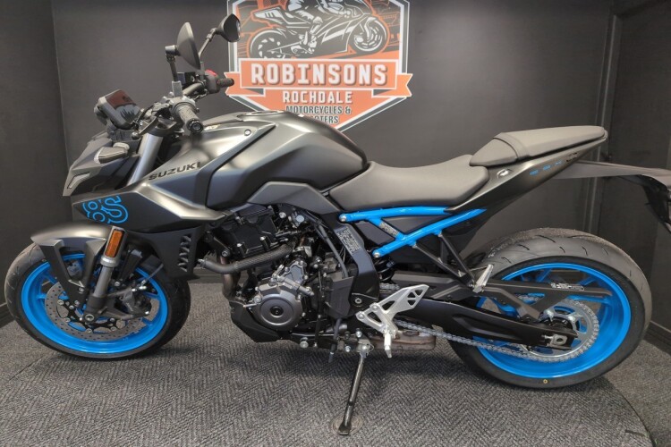 SUZUKI GSX-8S