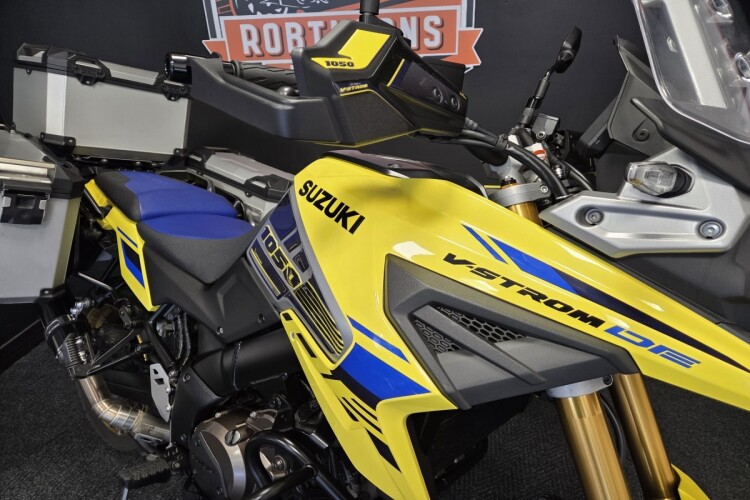 SUZUKI V-STROM 1050