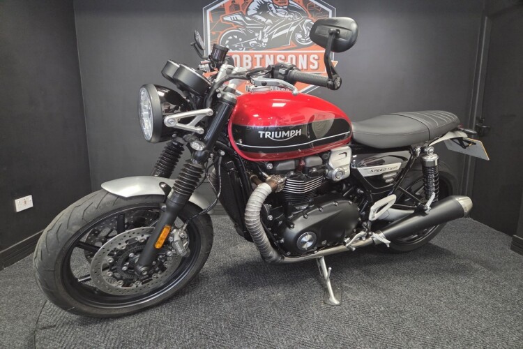 TRIUMPH SPEED TWIN 1200